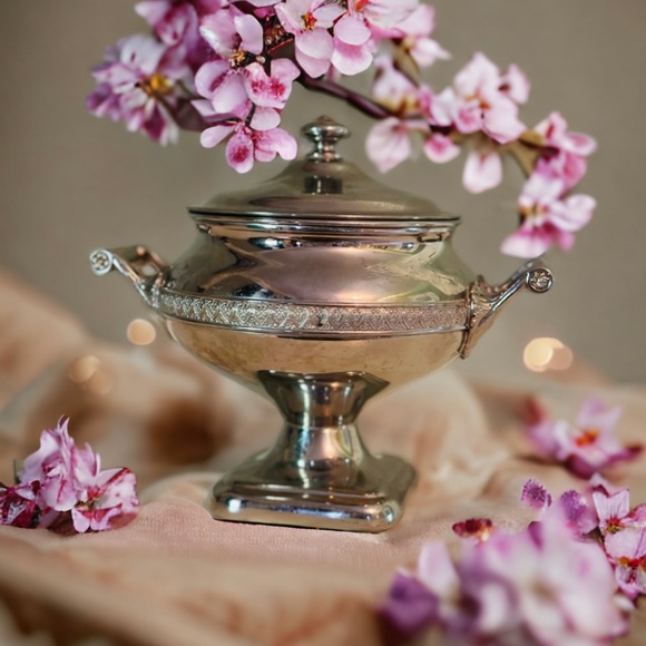 Vintage Manning-Bowman and Company MB Means Best Sugar Bowl with Lid - Picture 7 of 16